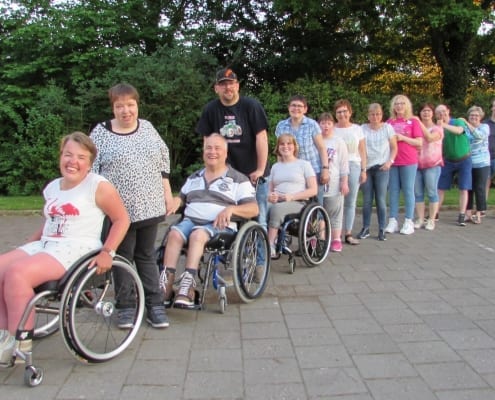 Om de 2 weken is er in Enter, in activiteitencentrum ’t Zumpke, de Kook- en Creaklup. De ene keer wordt er gezamenlijk gekookt en gegeten, de andere keer wordt er een creatieve activiteit gedaan.